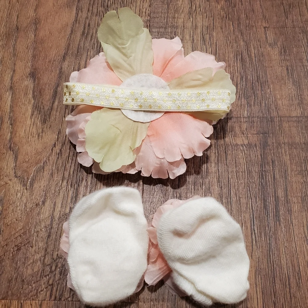 Baby Girl Flower Headband Matching Socks Newborn Photoshoot Feminine Girly Boho